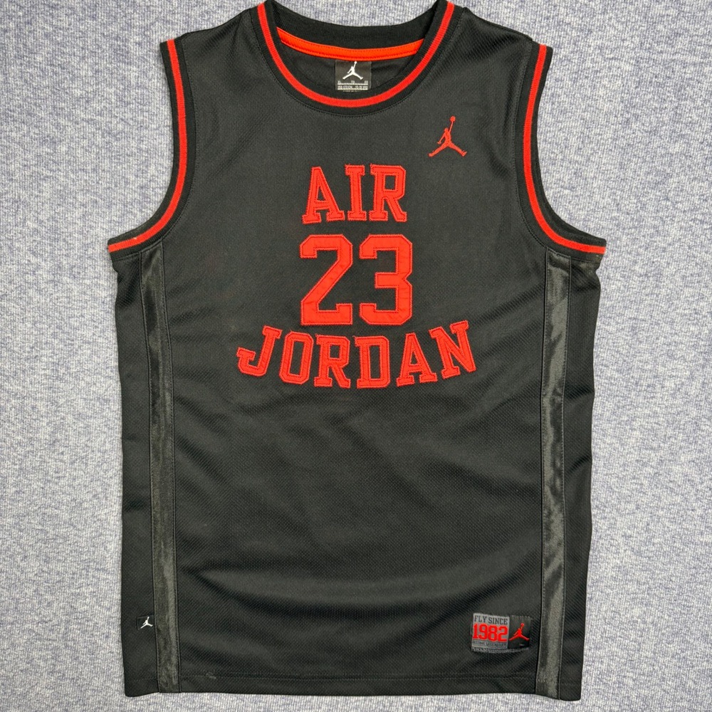 Jordan Boys XL Black Red Air Jordan 23 Basketball Jersey Tank Top Kids 13-15‎